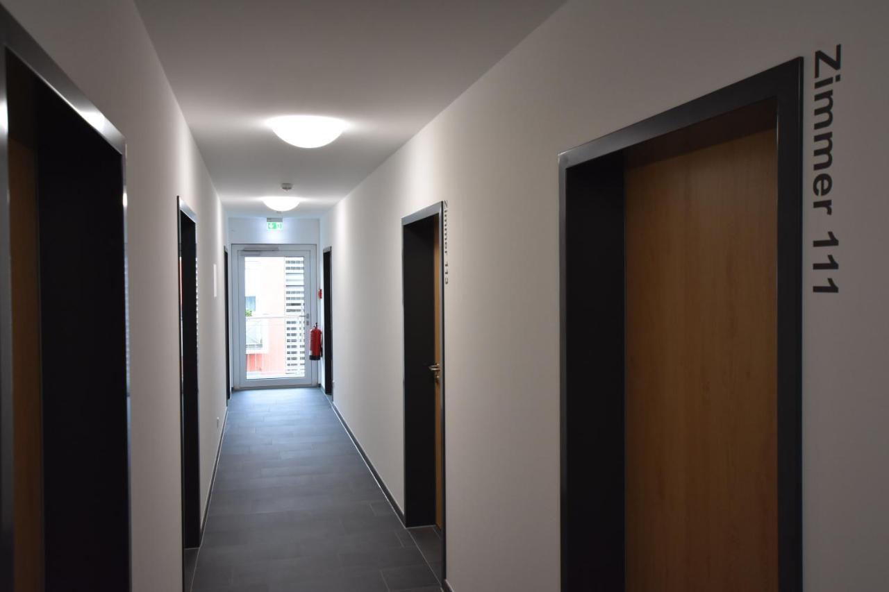 Doppel-/Zweibettzimmer mit eigener Terrasse